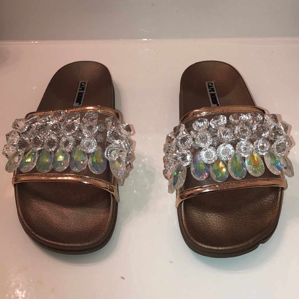 Cape Robbin slides